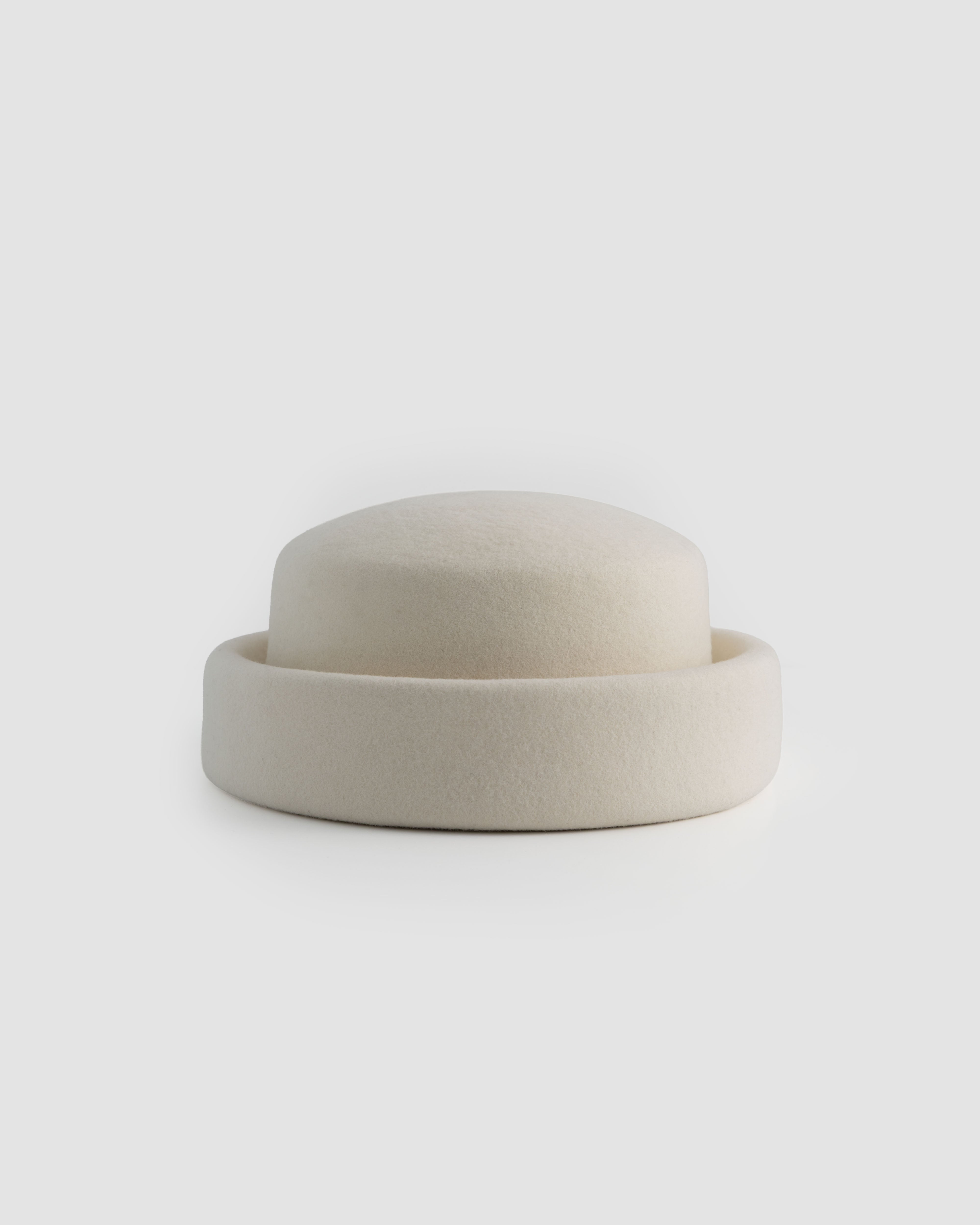 London Pillbox - Ivory – Born To Roam