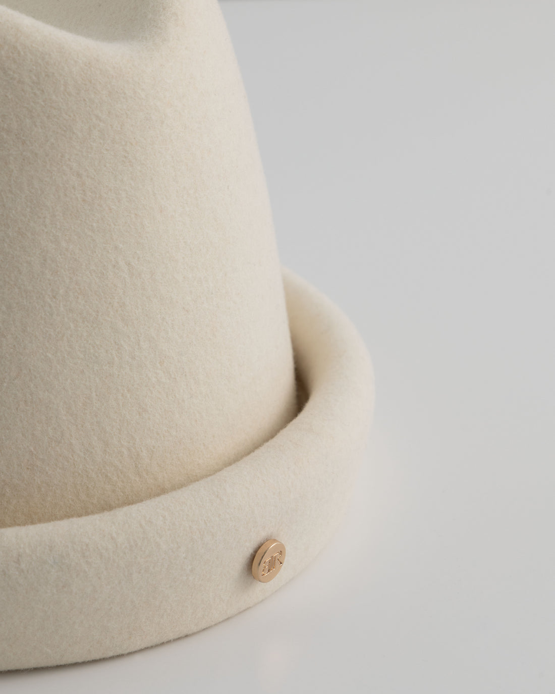 Russian Pillbox Hat - Ivory