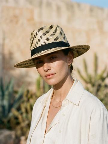Straw Hat.png